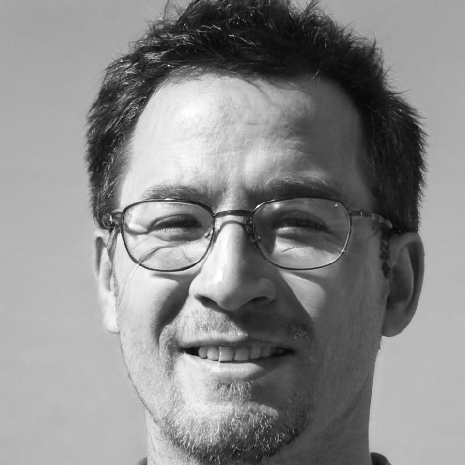 講師の金井教授のプロフィール写真